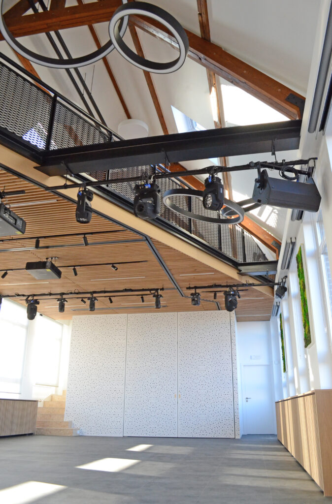 Ecole Haren-Aménagement intérieur plafond