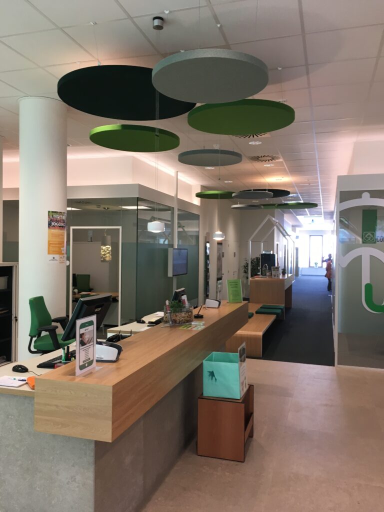 Agence bancaire Liège - desk couloir
