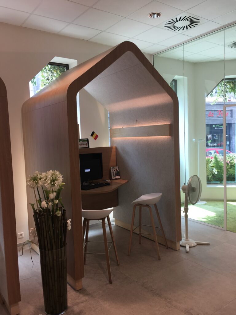 Agence bancaire Liège - box rendez-vous